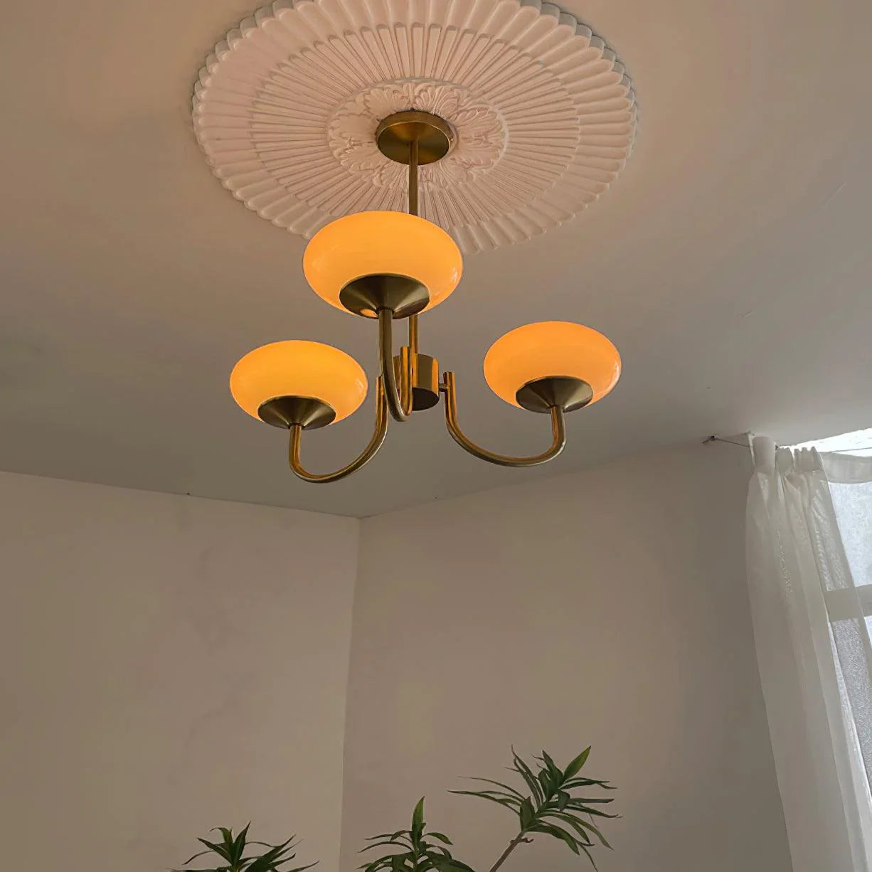 Retro glamour pendant lamp with spherical shades