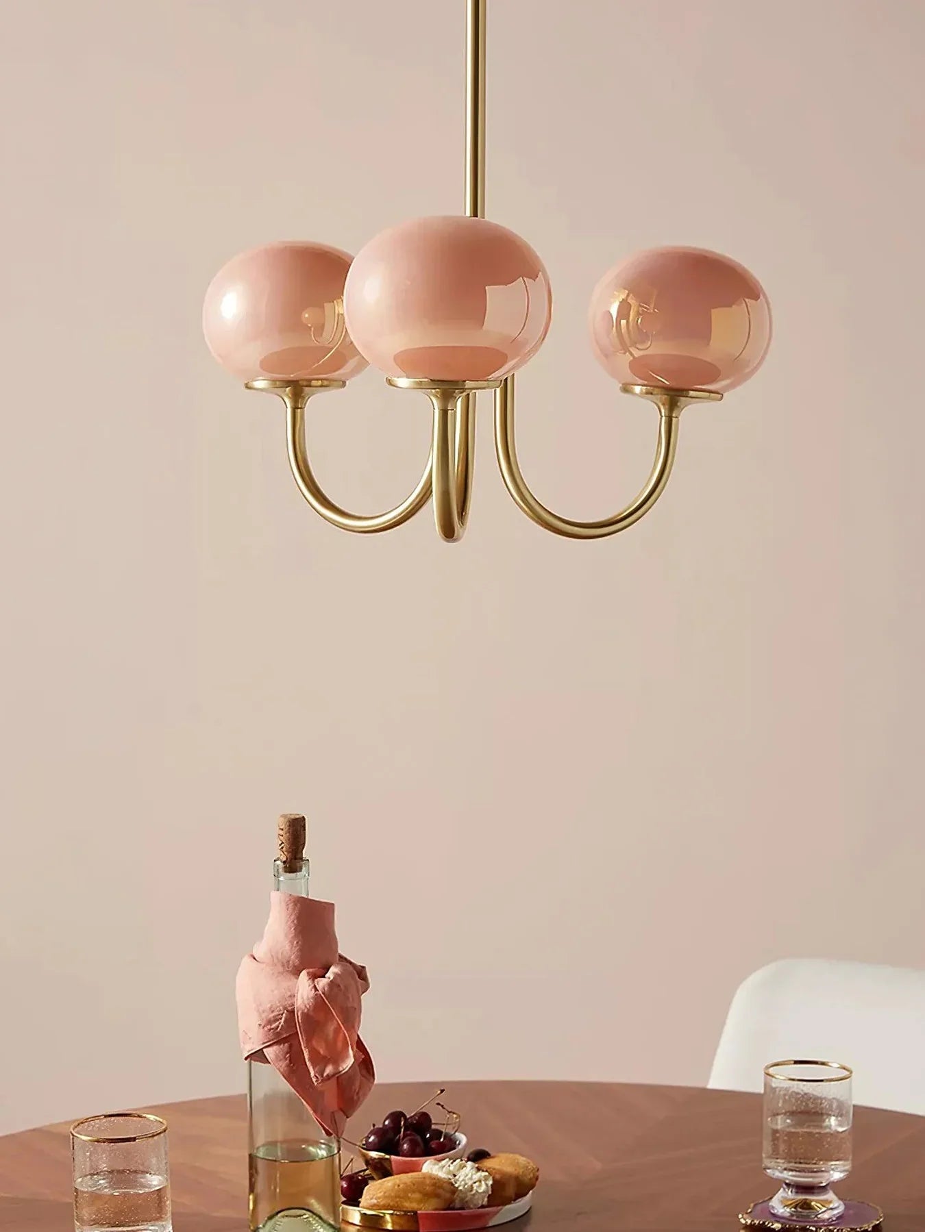 Retro glamour pendant lamp with spherical shades