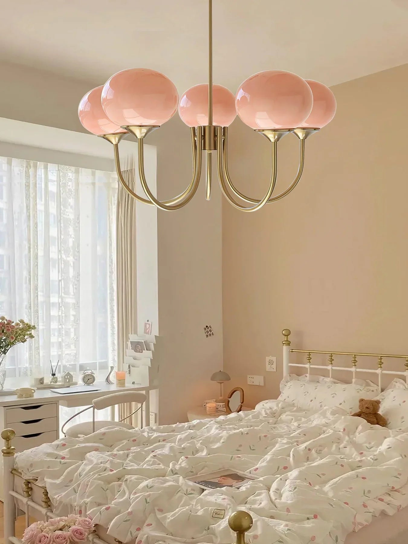 Retro glamour pendant lamp with spherical shades