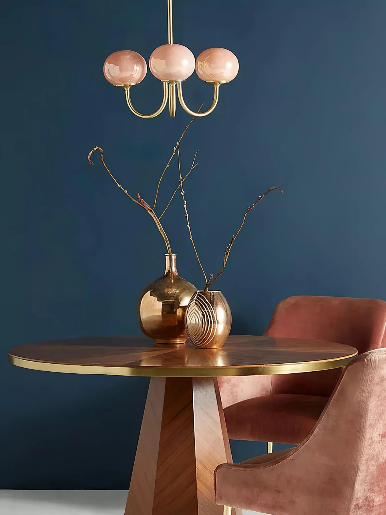 Retro glamour pendant lamp with spherical shades