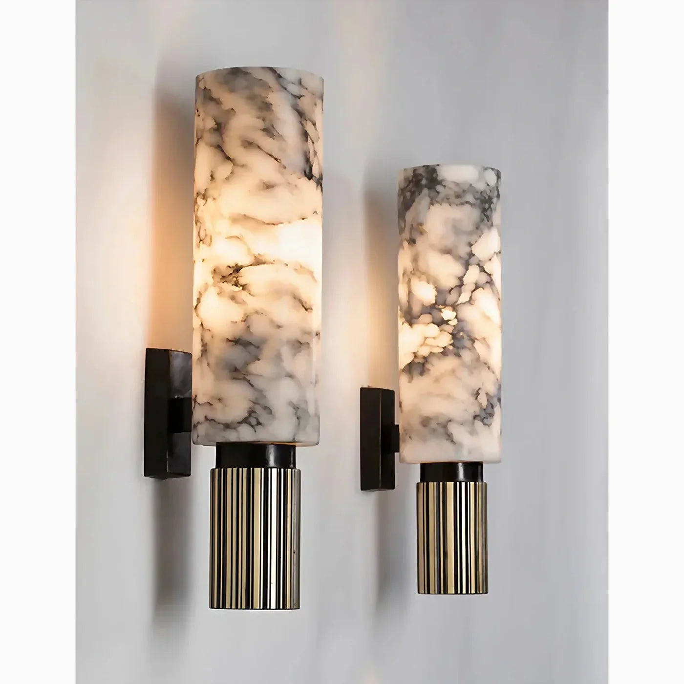 Wall Lamp with Marble Effect – Elegance and Modernity