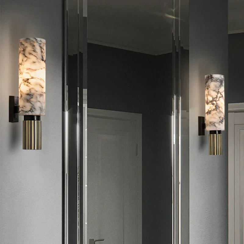 Wall Lamp with Marble Effect – Elegance and Modernity