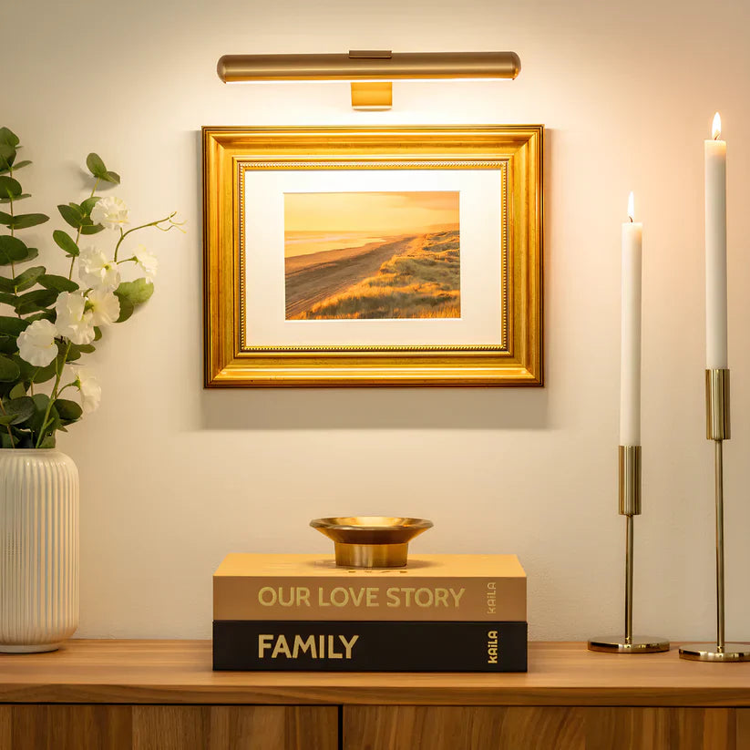 Wireless LED Wall Lamp for Artwork Lighting