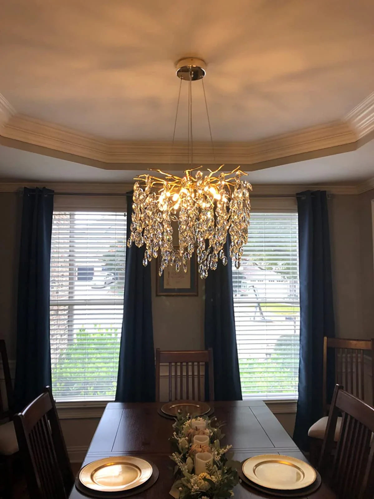 Exclusive chandelier with crystal leaves – branch effect, modern elegance