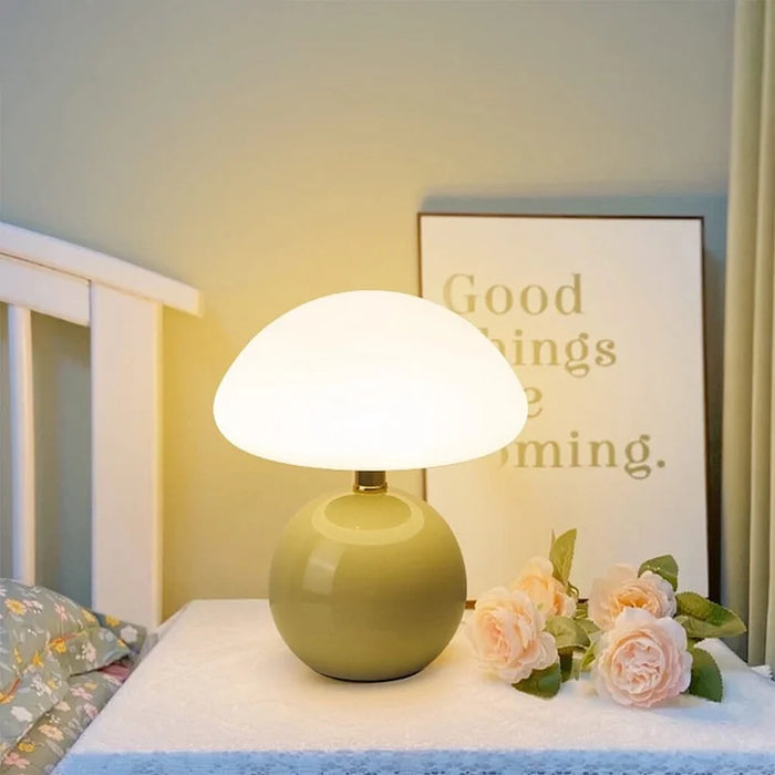 Modern table lamp with a spherical base and mushroom-shaped shade – minimalist style